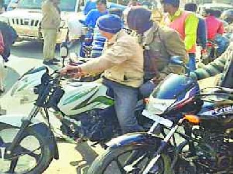 People of Akbarpur are upset by jam 